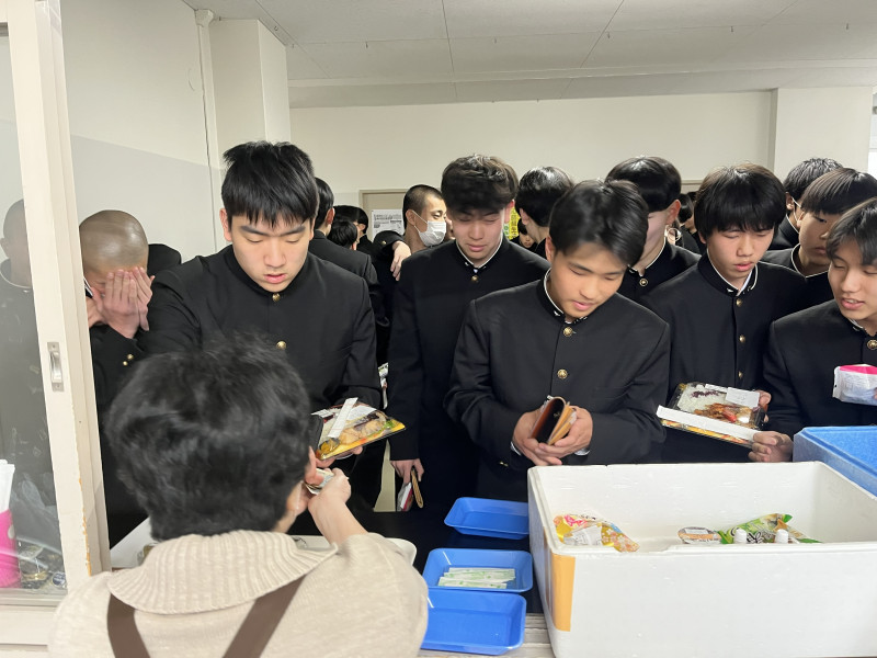 大忙し　菅田さん