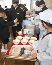 給食①