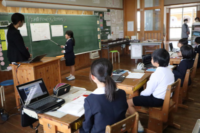４年