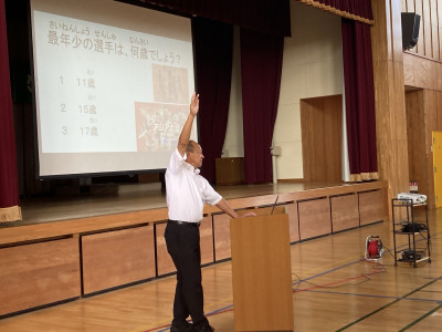 1001　全校児童集会鉄棒 (3)