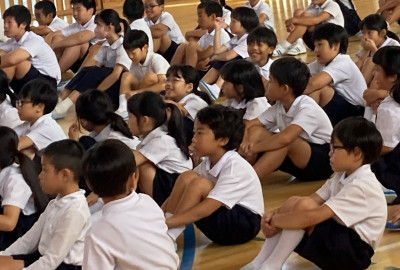 1001　全校児童集会鉄棒 (4)