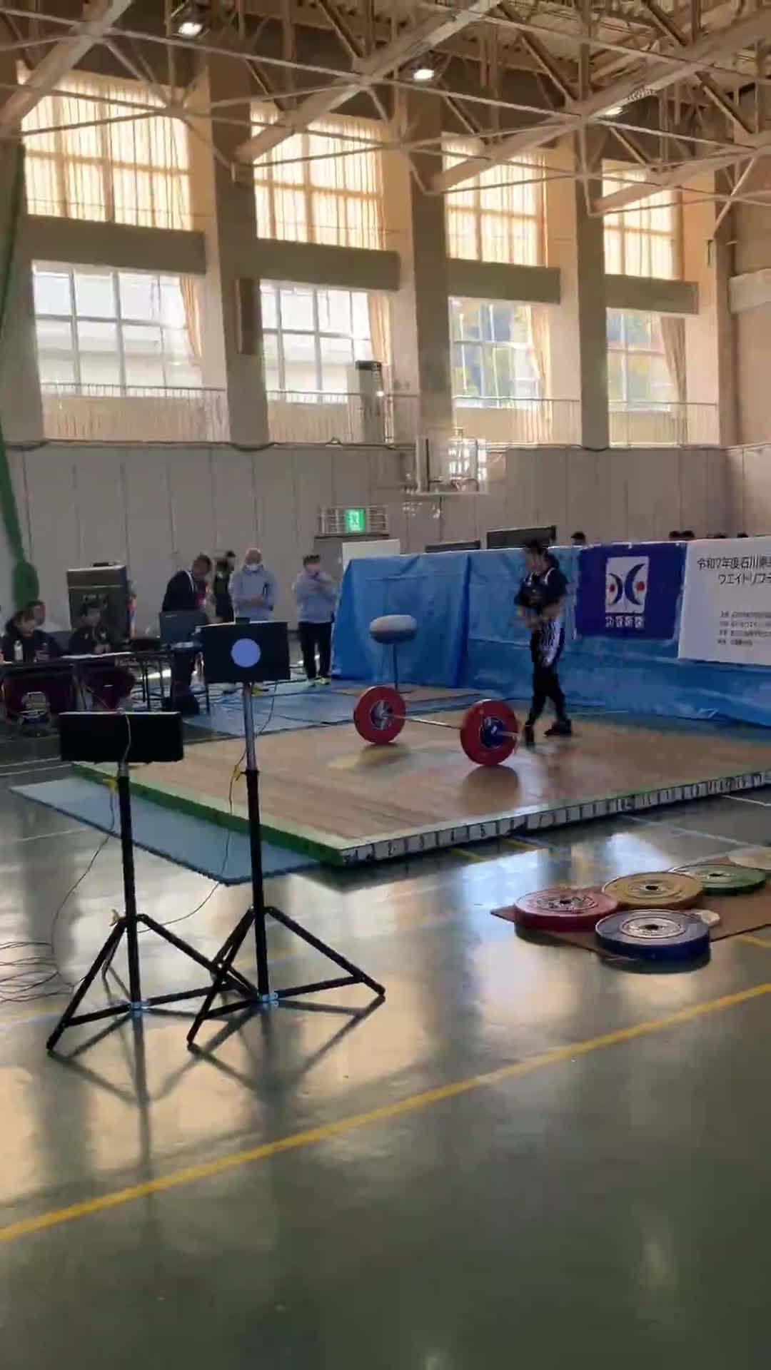 32ab9e743b14bd8b1a53b57097f67270