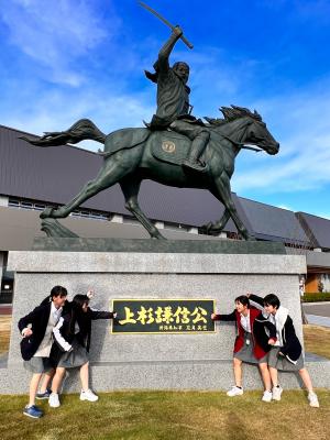 謙信公武道館前にて