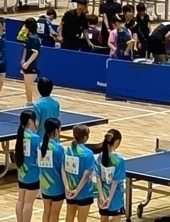女子団体整列４