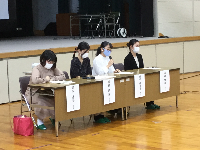 卒業生と語る会