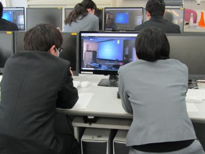 リモートで参加する1年生