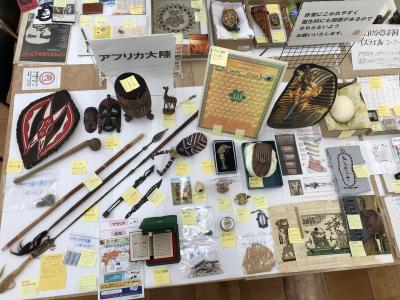 展示の一部&hellip;アフリカの珍品あれこれ