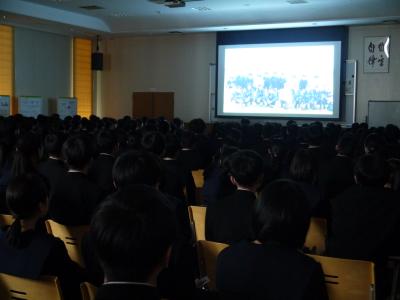 動画を見ている様子