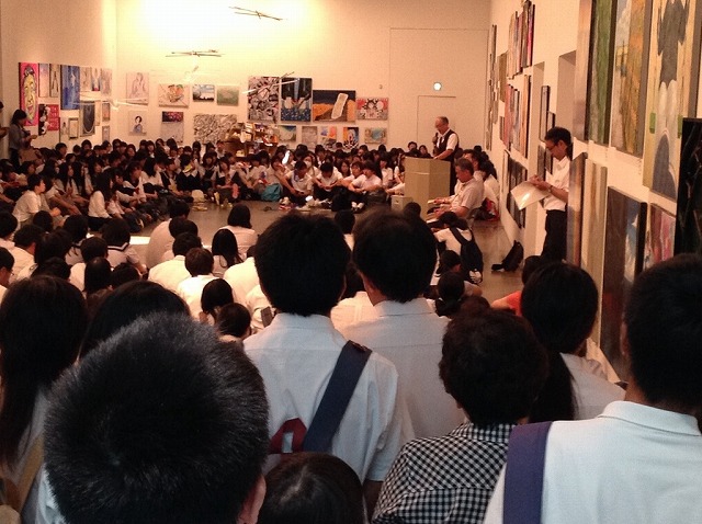 講評会の様子です