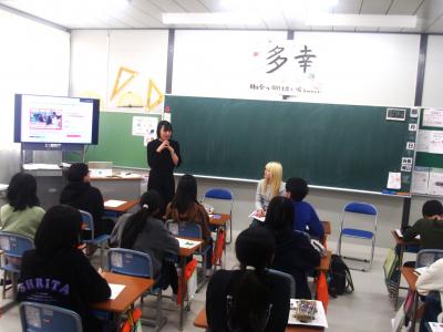 人, 屋内, 民衆, グループ が含まれている画像

AI 生成コンテンツは誤りを含む可能性があります。