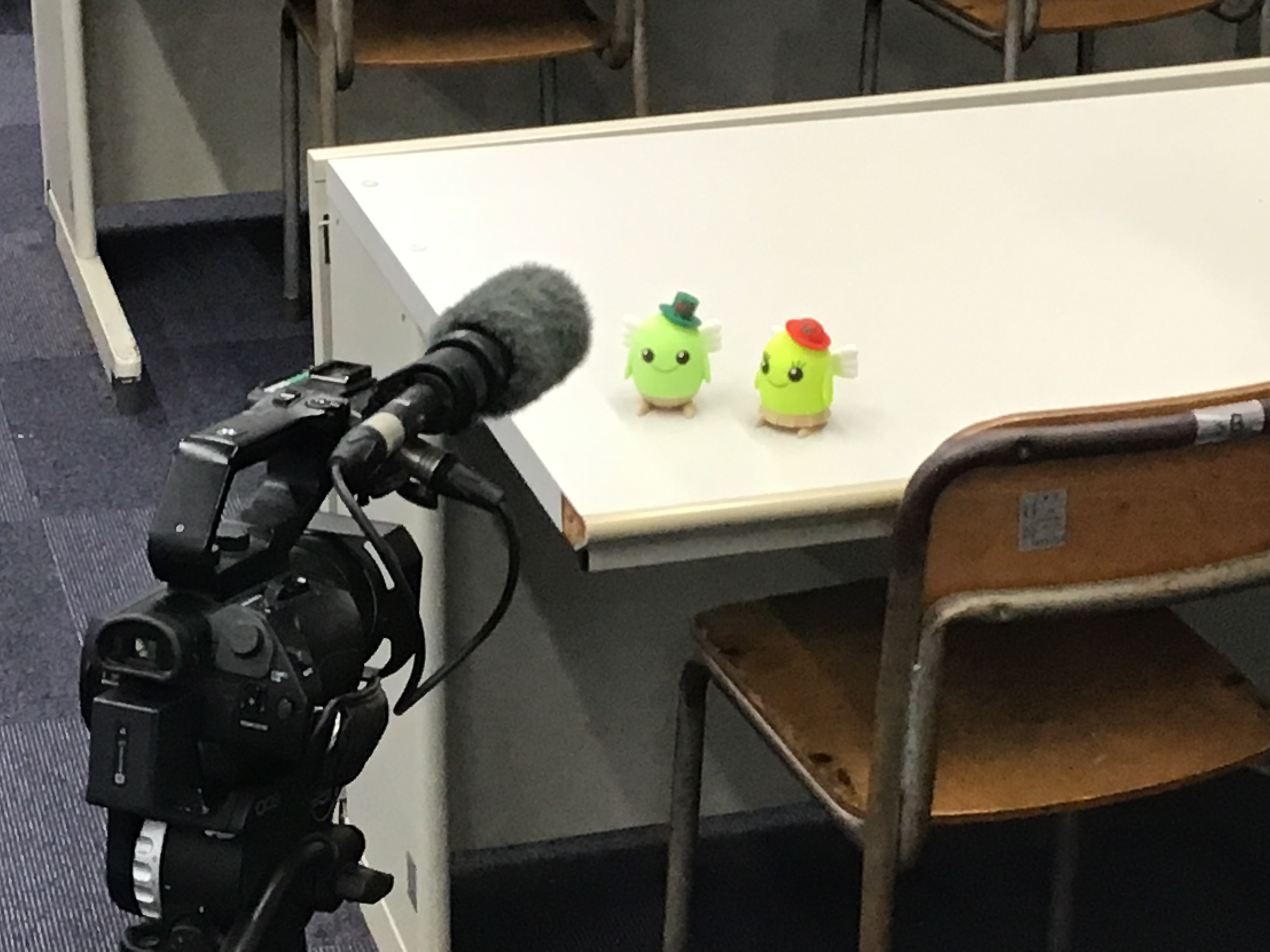 7030