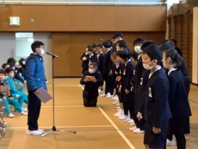 5年生が「はじめの挨拶」をしました