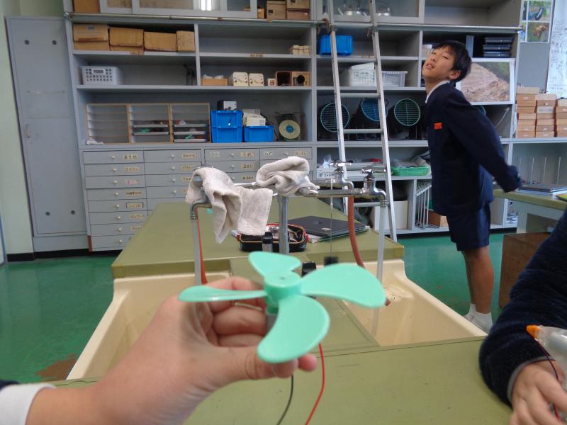 扇風機は回っていなーい