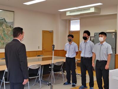 仁八校長より激励の言葉