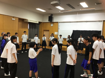 しあたー