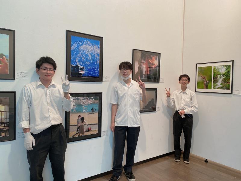 作品搬入チーム