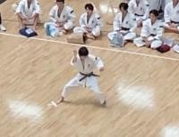 全力で演武を披露する永長さん