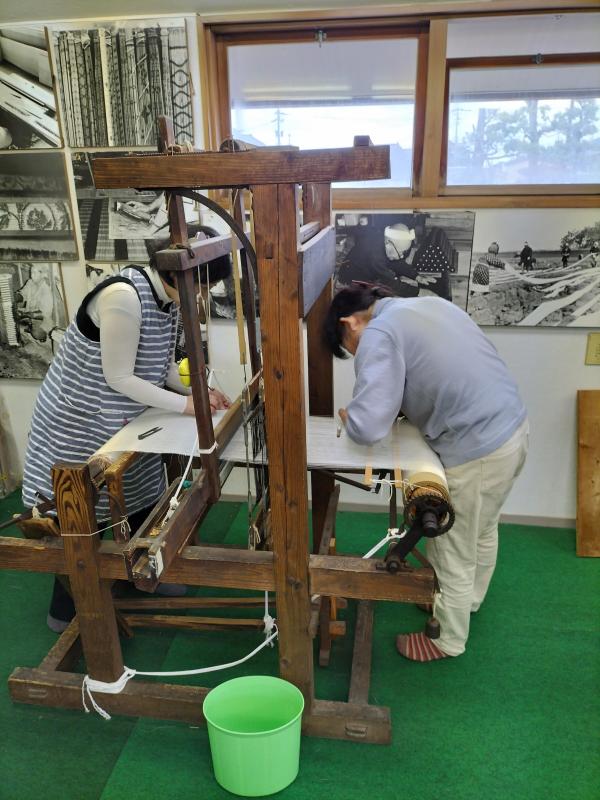 機織り機の手入れ