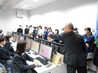 授業見学「電子商取引」 授業見学「電子商取引」