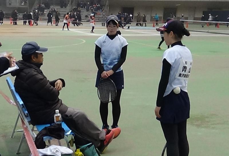 「北信越高等学校選抜ソフトテニスインドア大会」に挑む長坂・青山ペア