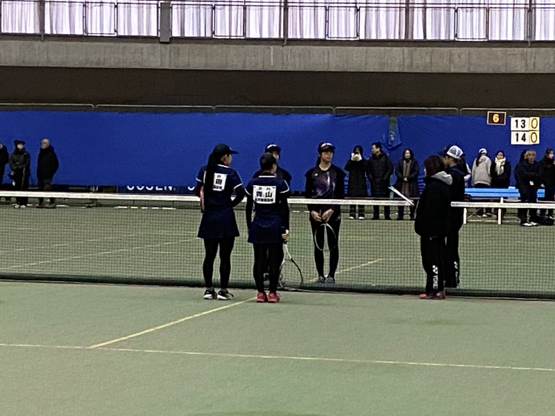 試合前の挨拶を行う青山蒼空選手・本田彩選手（いずれも２年）