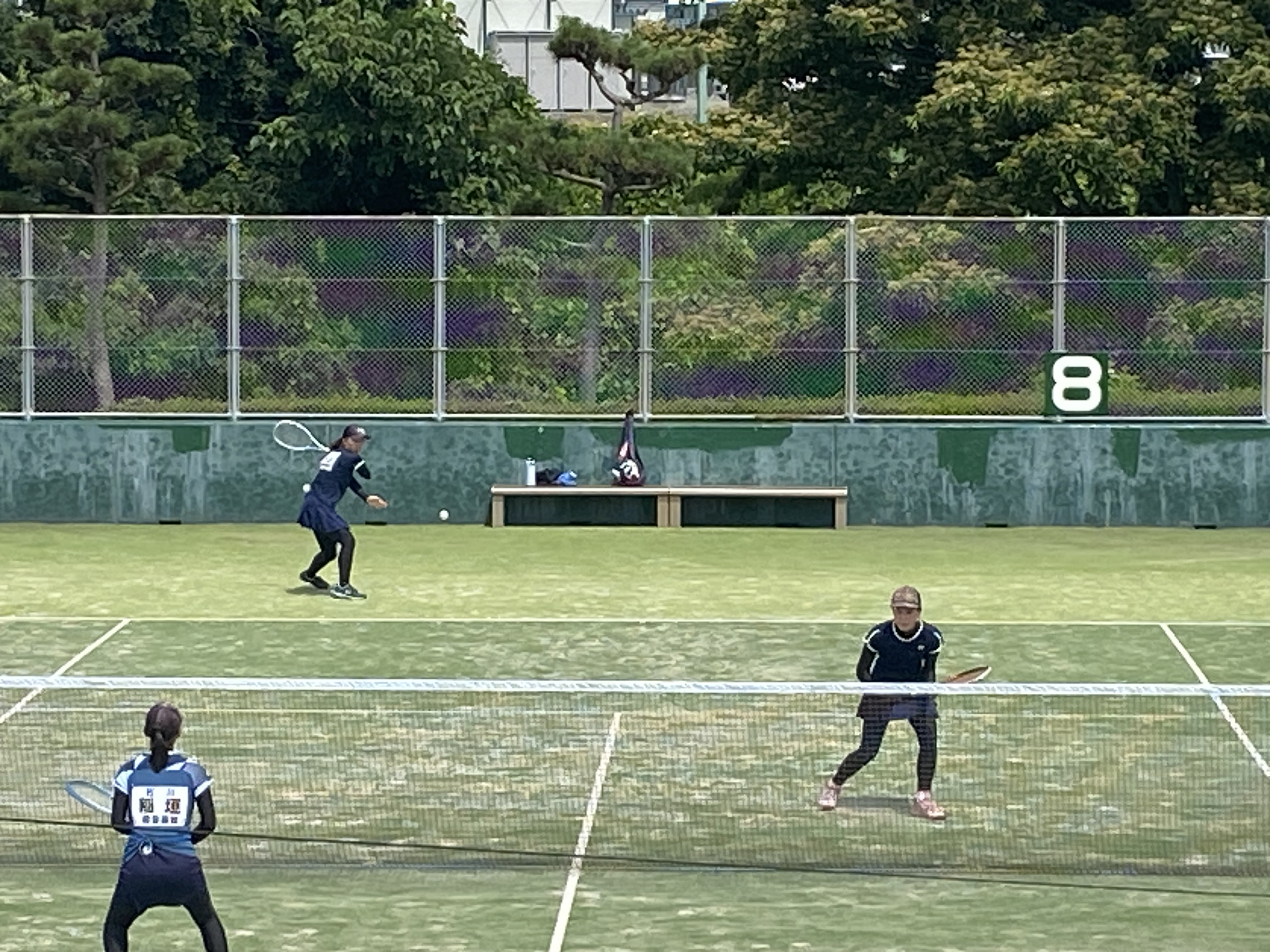 試合に挑む井上・金内ペア