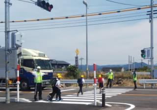 国道8号線横断歩道