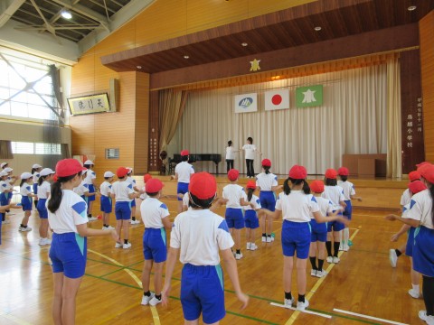 04