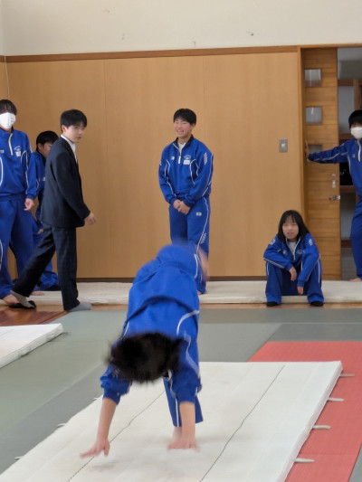 PXL_20260219_015454431.MP (002)