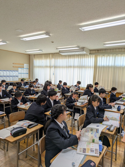 PXL_20260419_235326541.MP (002)