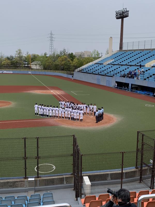 試合終了後、挨拶をする選手の皆さん