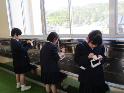 鏡磨き