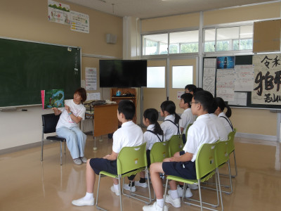 読み聞かせ浅井さん