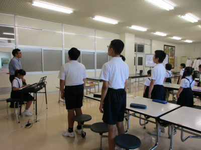 全校集会