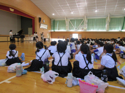 おもちゃのくに演奏