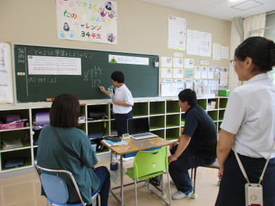 授業参観4年