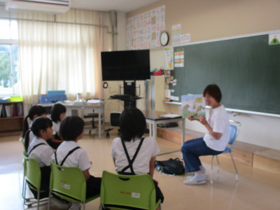 読み聞かせ低