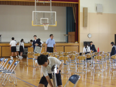 若山の日文字会場準備