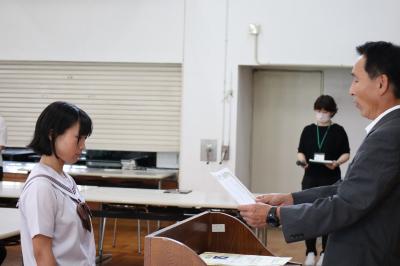 表彰　漢字コンテスト優秀賞（満点）代表：３年山口さん