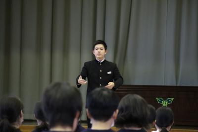 全校合唱の様子