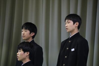 ２年合唱の様子