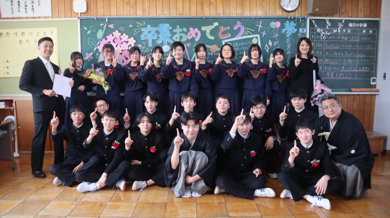 卒業生、３年の先生方