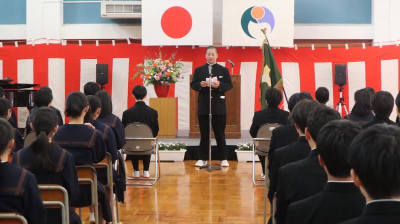 生徒会長松島さんの歓迎の言葉