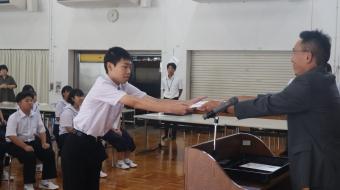 漢字コンテストの表彰