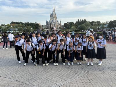 ディズニーランドでの集合写真